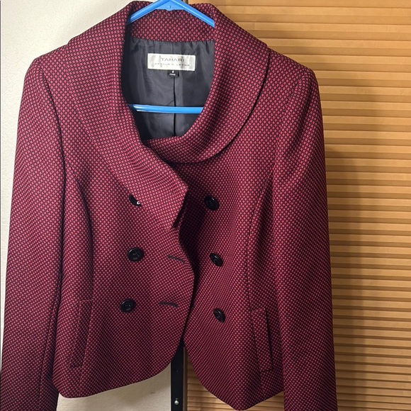 Tahari Maroon Double-Breasted Pea Coat Size 6 - Picture 4 of 5